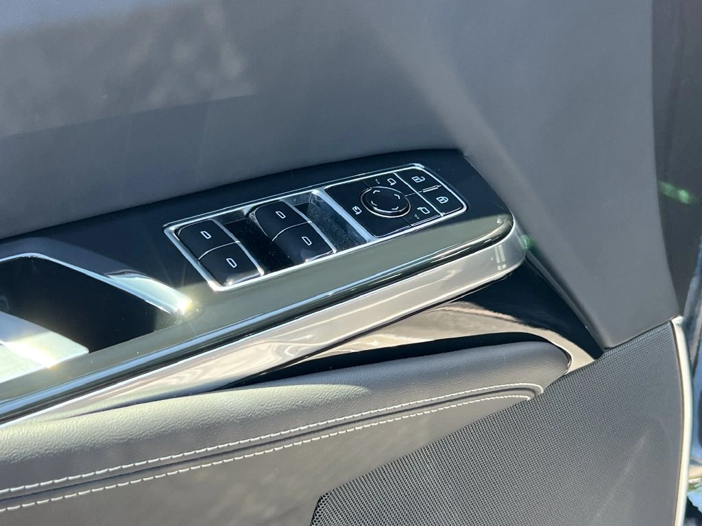 2026 Cadillac Escalade Platinum Luxury - Photo 6