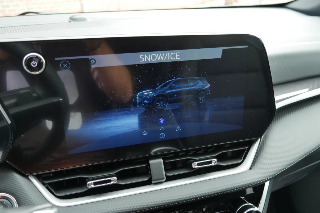 2027 Chevrolet Equinox LT - Photo 27