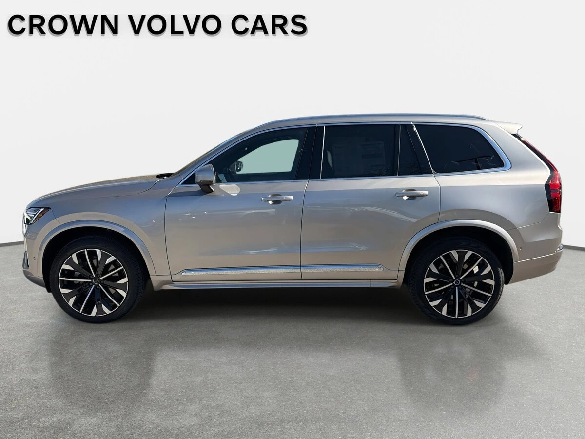 2026 Volvo - image 8