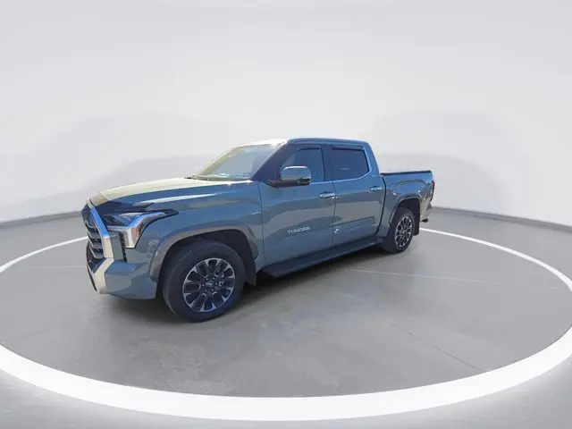 2025 Toyota Tundra Limited photo 4