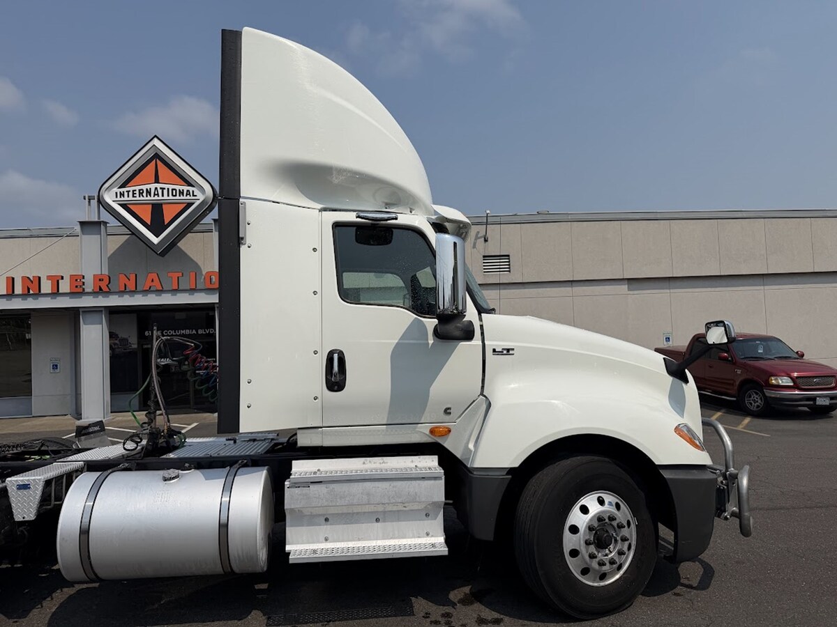 2020 International LT in Tacoma, WA — photo 8