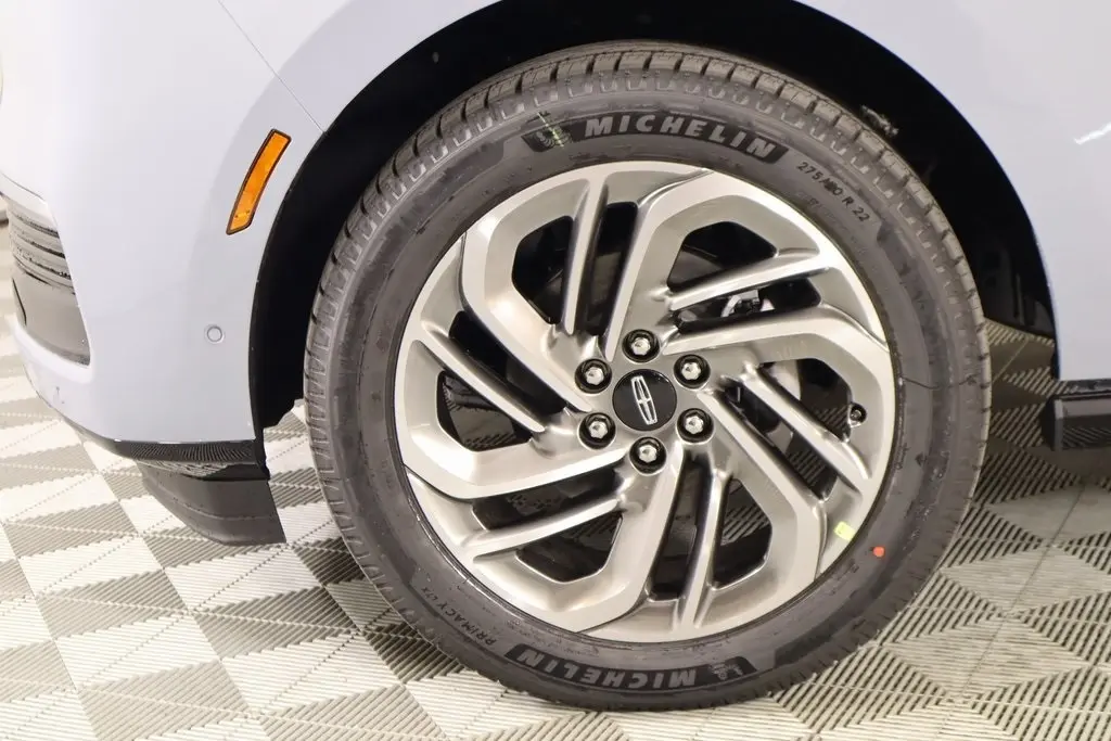 2025 Lincoln Navigator Reserve photo 16