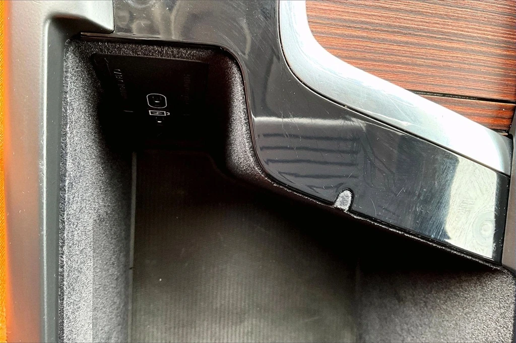 2023 Volvo - image 15