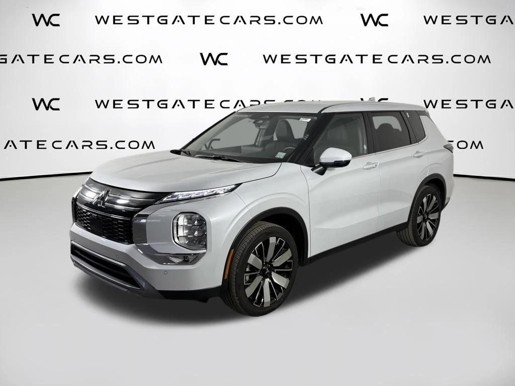2025 Mitsubishi Outlander SE 2WD's photo
