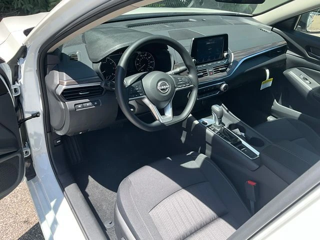 2026 Nissan Altima SV - Photo 8
