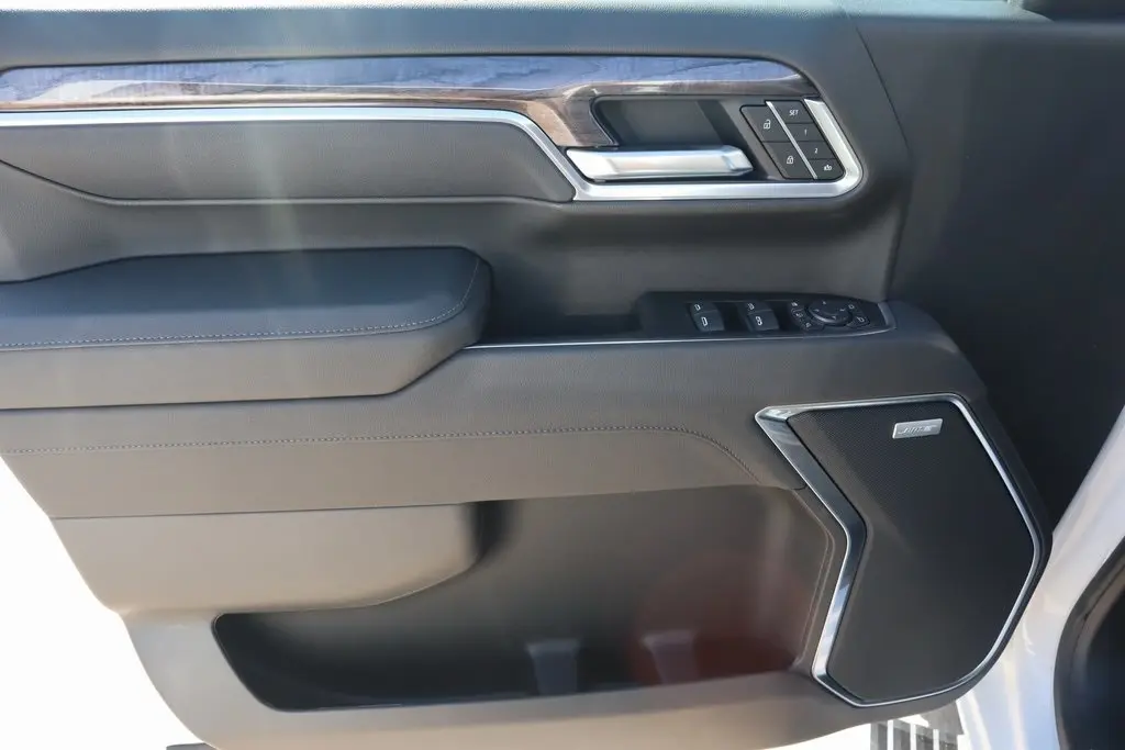 2026 Chevrolet Silverado 2500HD LTZ photo 16