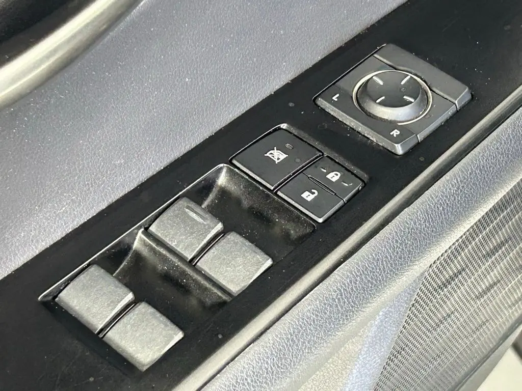 2021 Lexus UX 250h photo 35