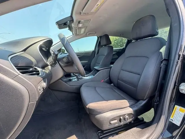 2021 Chevrolet Malibu 1LT photo 10