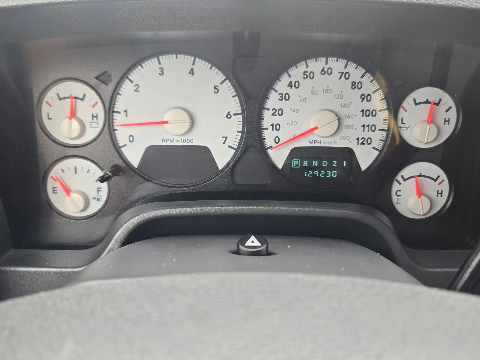 2008 Dodge Ram SLT photo 21