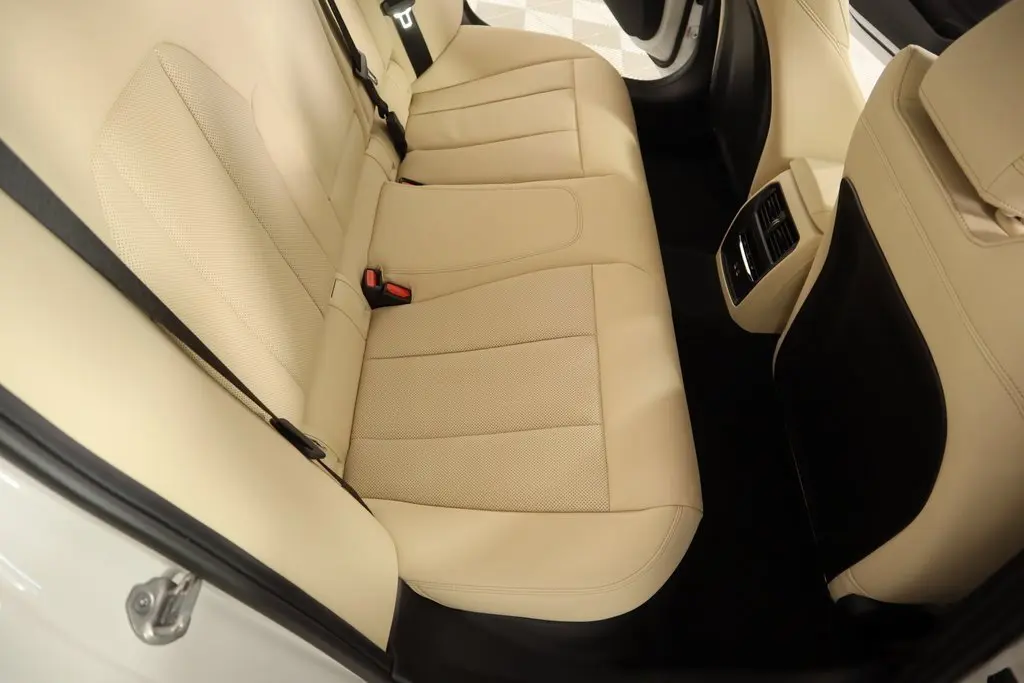 2025 Bmw 330i photo 15