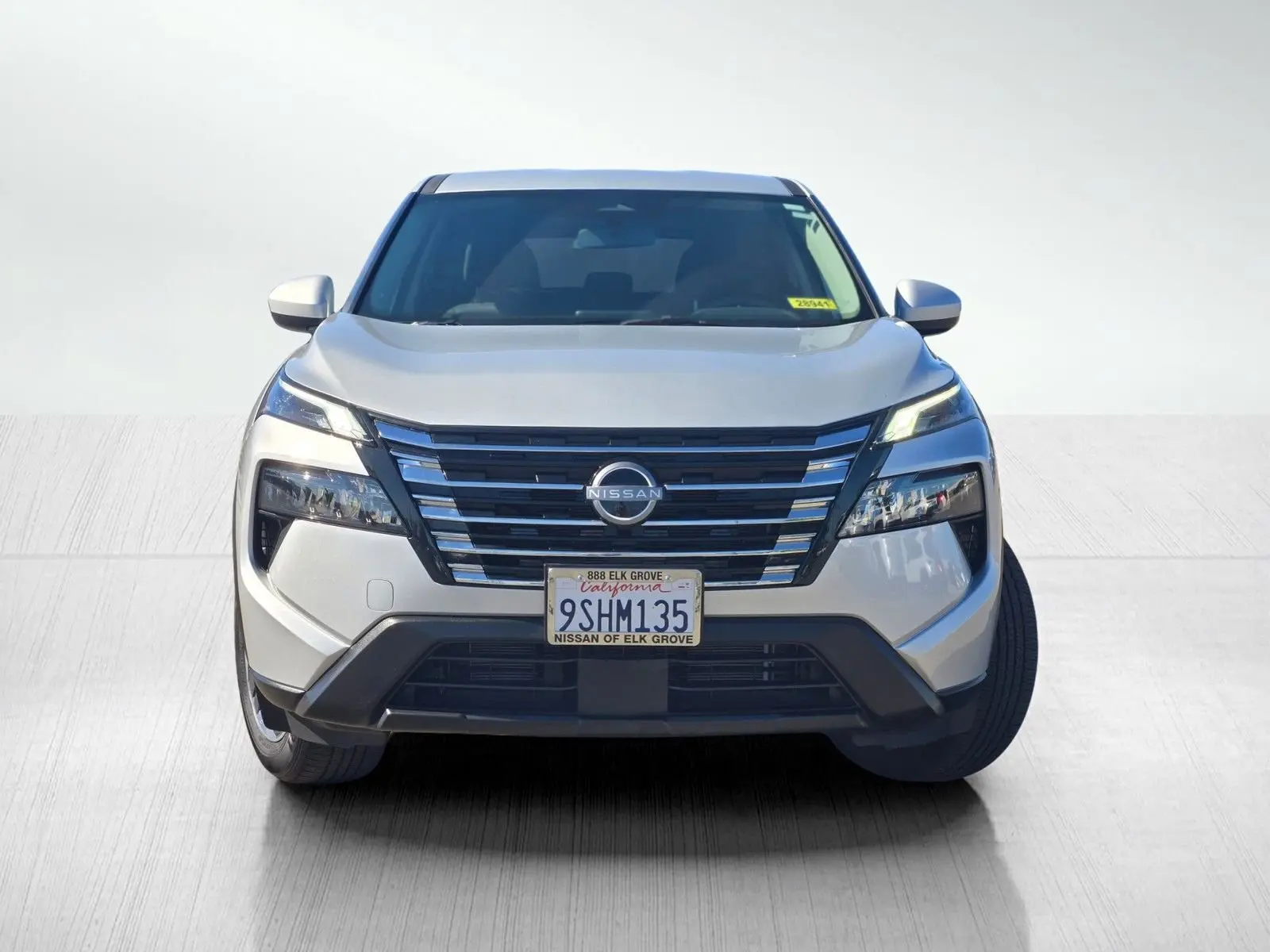 2025 Nissan Rogue AWD SV photo 2