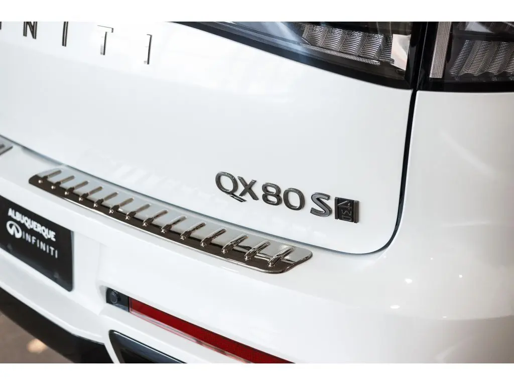 2026 Infiniti QX80 Sensory photo 3