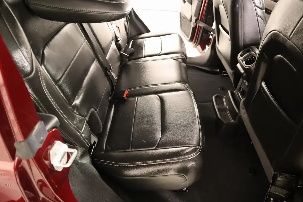 2022 Jeep Wrangler Unlimited Sahara photo 15