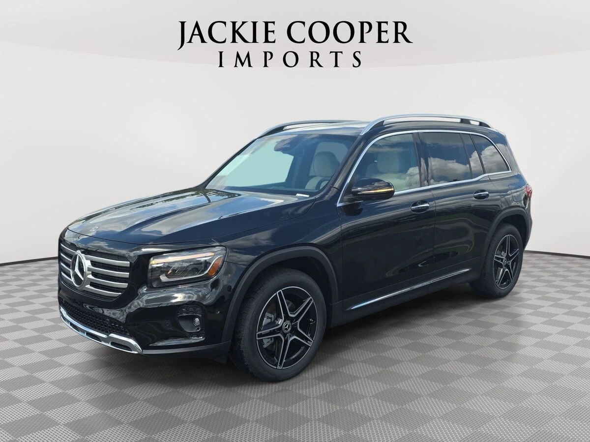2026 Mercedes-Benz GLB GLB 250's photo