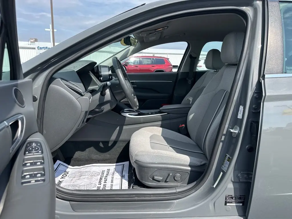 2020 Hyundai Sonata SEL photo 6