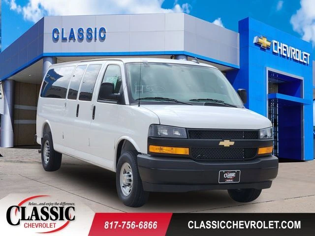 2026 Chevrolet Express 3500 LS Extended's photo