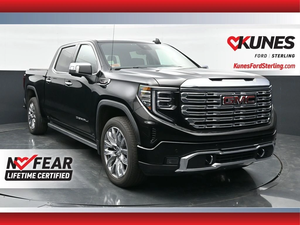 2023 GMC Sierra 4WD Crew Cab Short Box Denali's photo