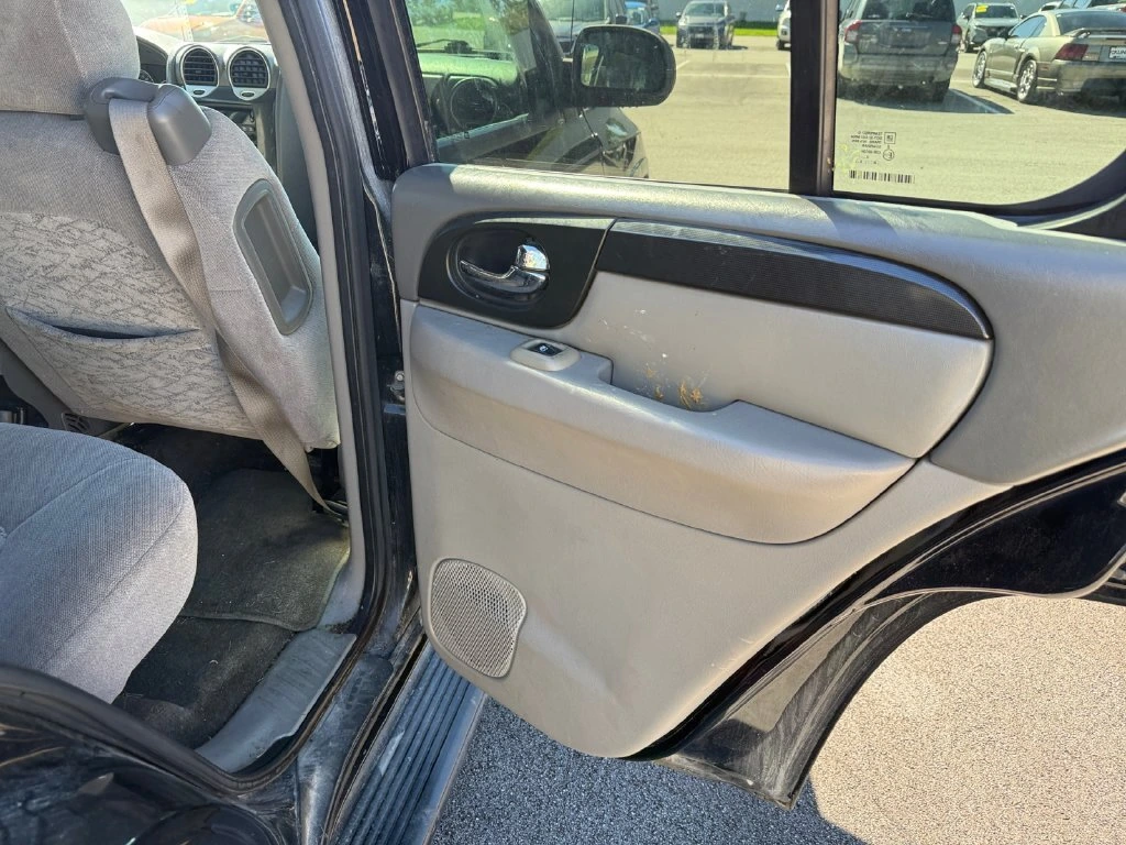 2004 GMC Envoy SLE - Photo 13