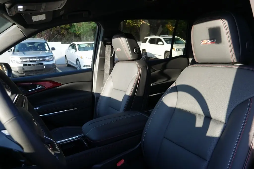 2026 Chevrolet Traverse Z71 photo 8