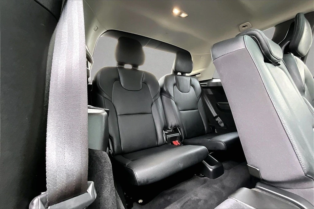 2024 Volvo - image 26