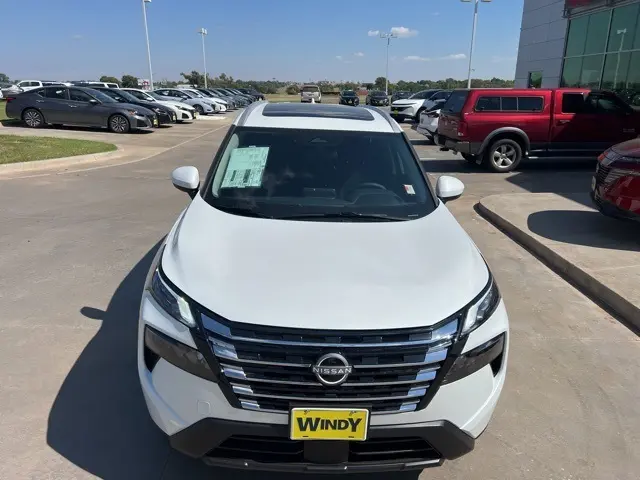 2026 Nissan Rogue SV photo 3