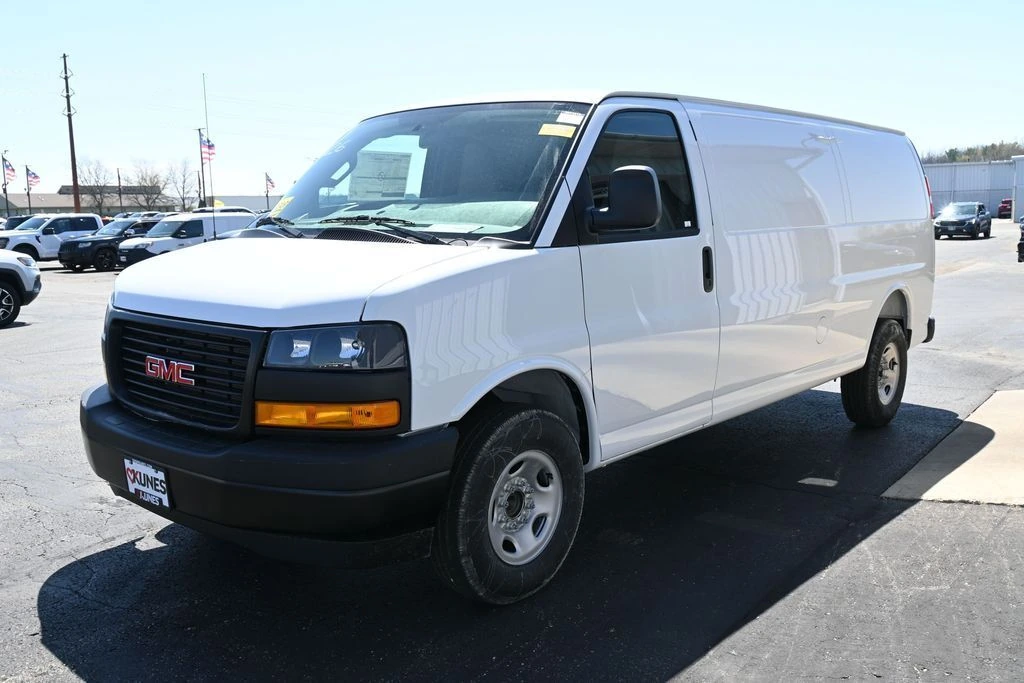 2026 GMC Savana Cargo Work Van - Photo 8