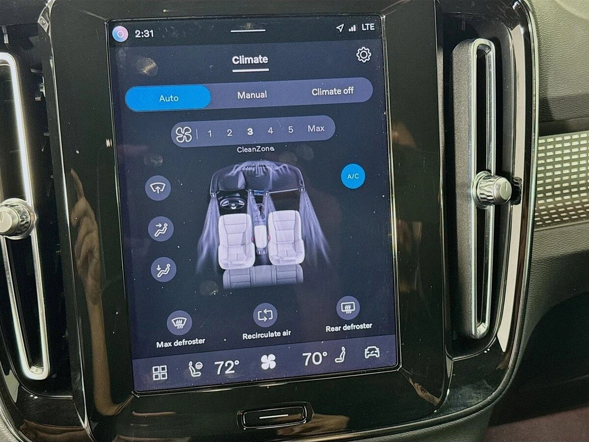 2023 Volvo - image 18