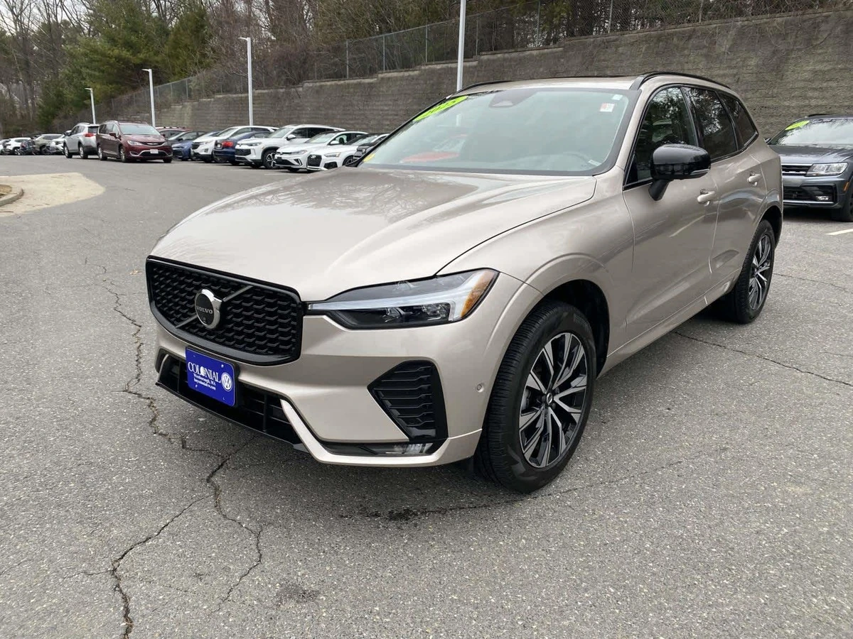 2025 Volvo - image 1