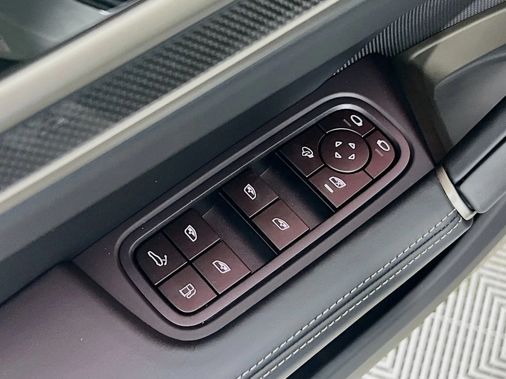 2026 Porsche Cayenne Coupe Turbo E-Hybrid - Photo 20