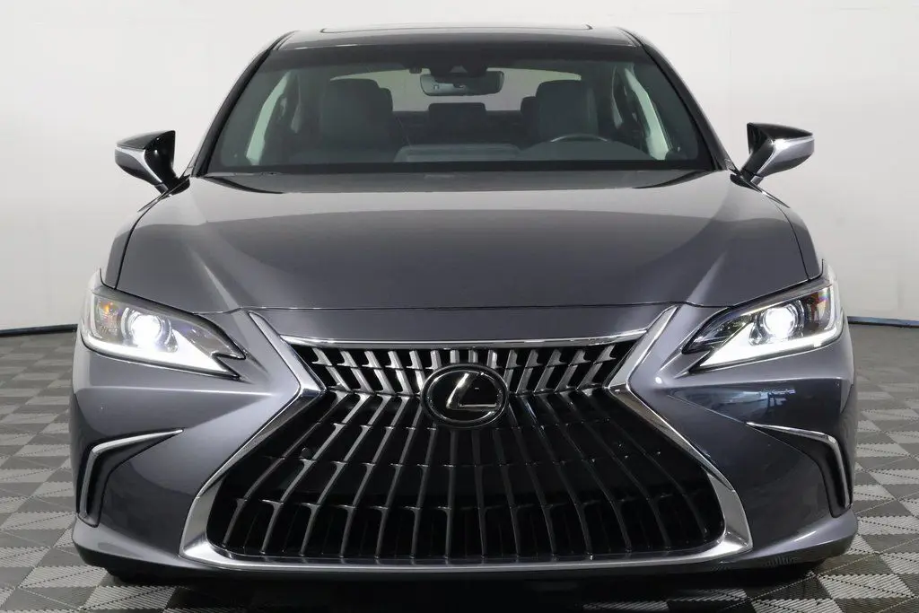 2025 Lexus ES 300h Premium photo 2