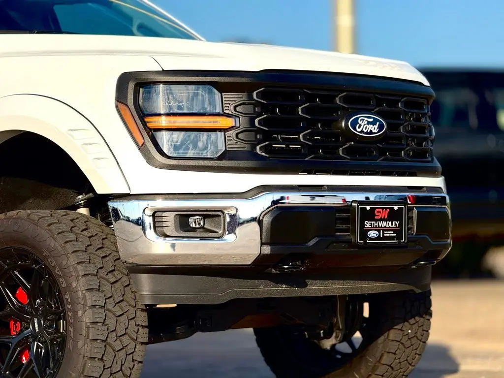 2025 Ford F-150 XLT photo 8