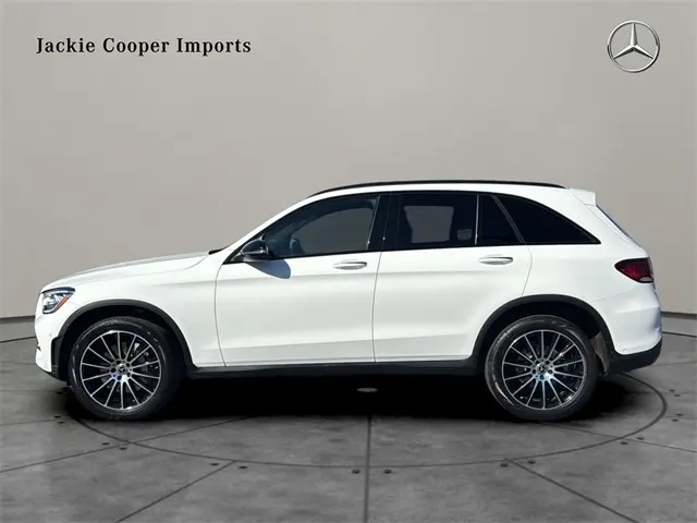 2022 Mercedes Benz GLC 300 photo 2
