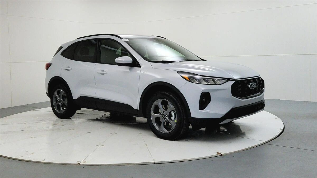 2026 Ford Escape ST-Line Select's photo