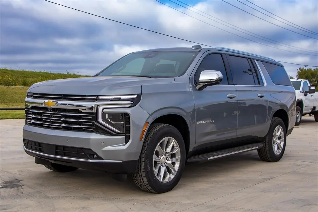 2026 Chevrolet Suburban Premier photo 2