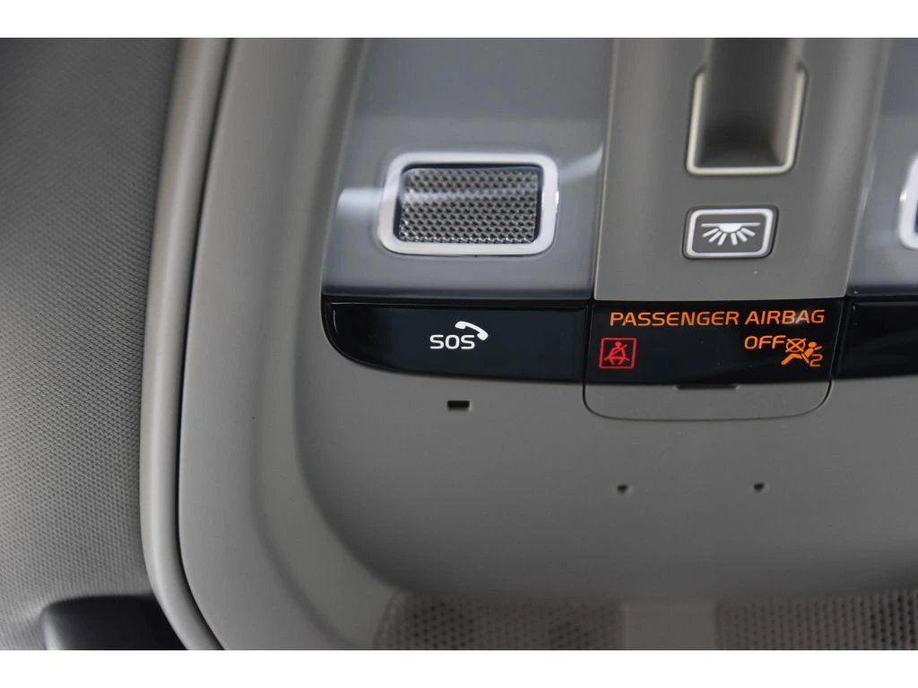 2026 Volvo - image 35