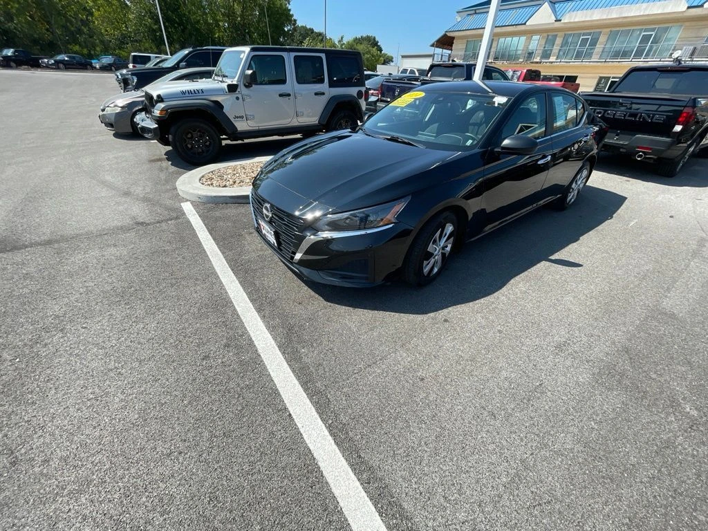 2024 Nissan Altima S - Photo 9