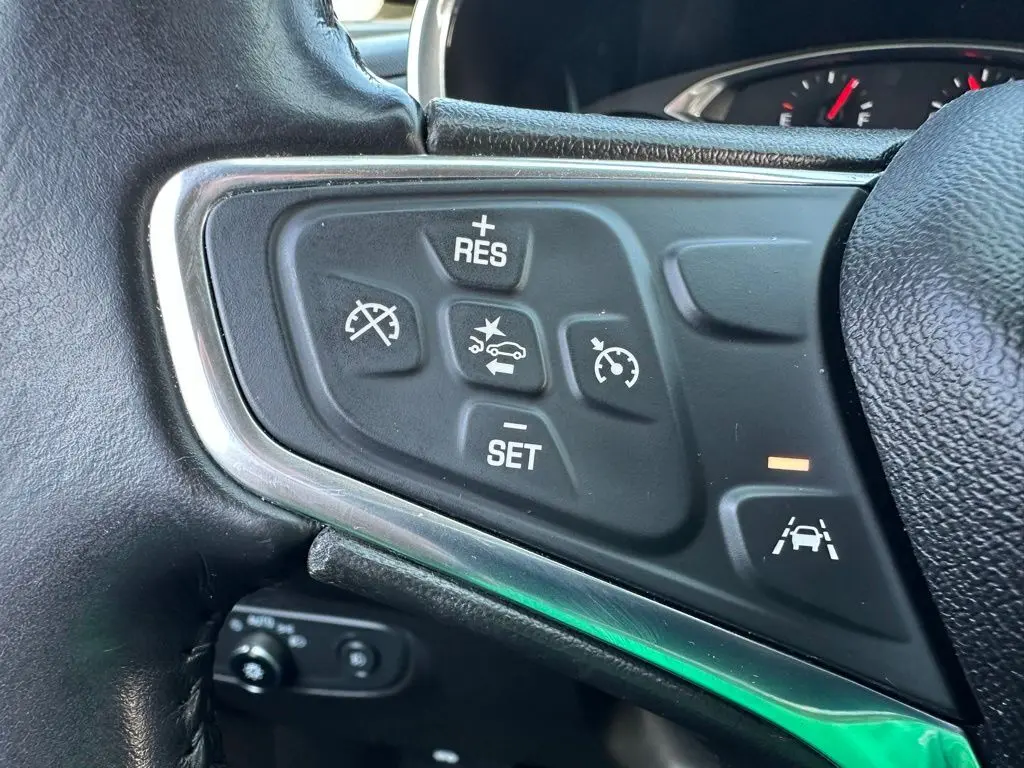 2020 Chevrolet Equinox LT photo 20