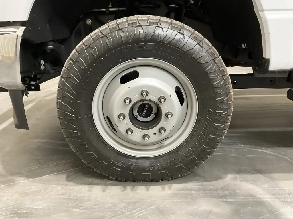 2024 Ford F-350 photo 4