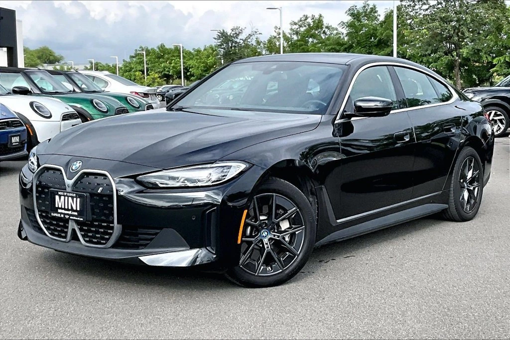 Used 2023 BMW i4 35 with VIN WBY43AW01PFR31666 for sale in Kapolei, HI