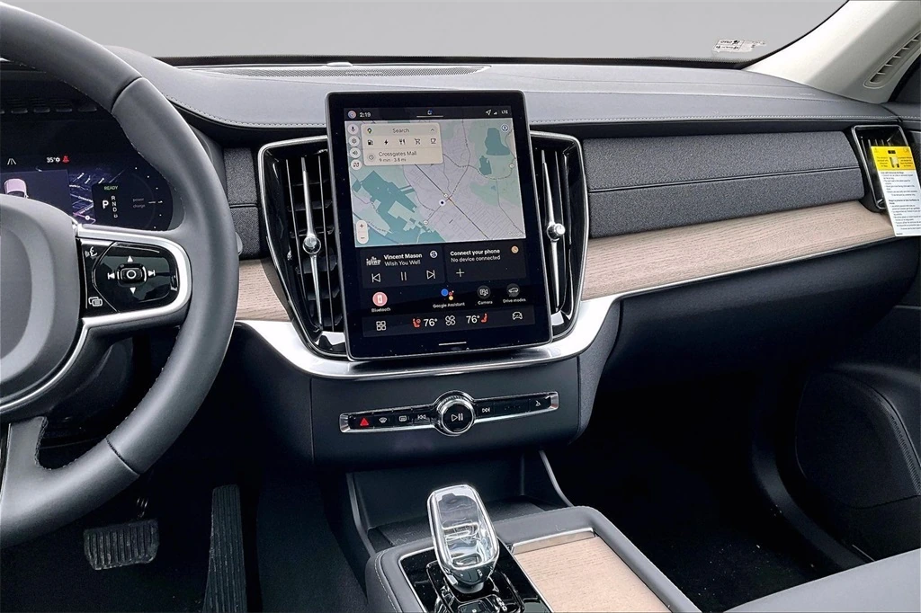 2026 Volvo - image 6