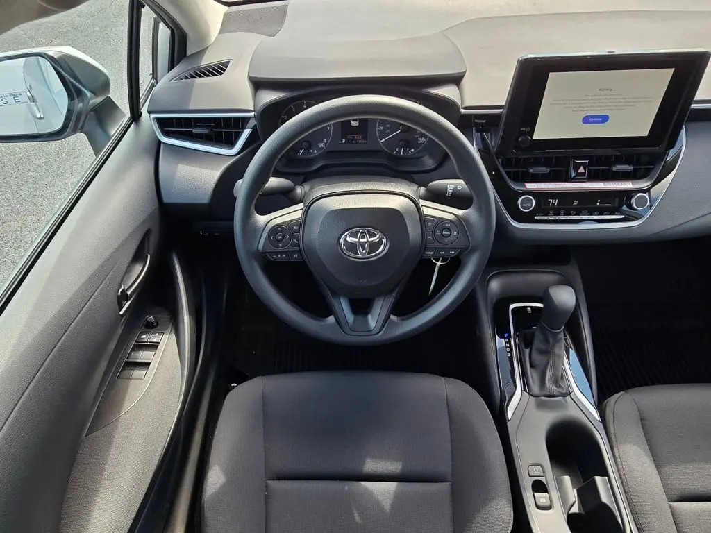 2025 Toyota Corolla LE photo 19