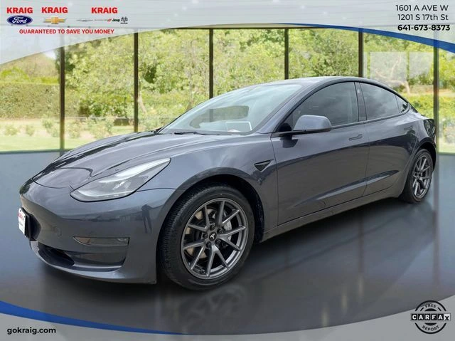 2023 Tesla Model 3 -'s photo