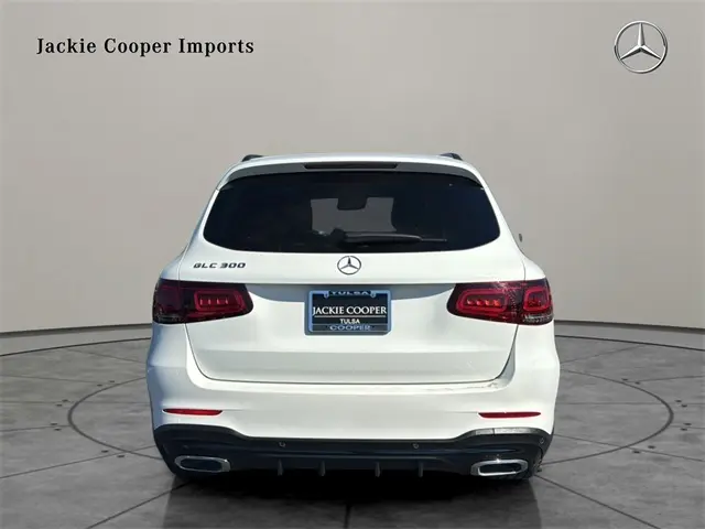 2022 Mercedes Benz GLC 300 photo 4