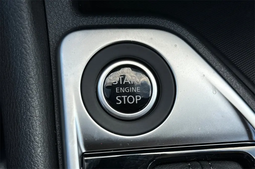 2025 Nissan Sentra SV photo 21