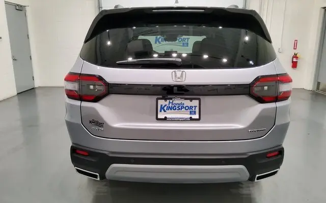 2025 Honda Pilot Touring photo 3