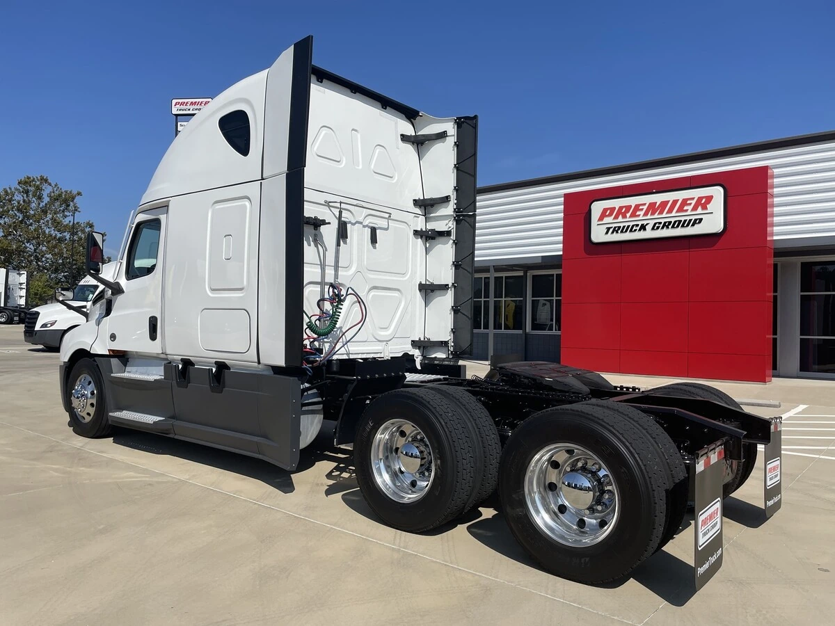 2026 Freightliner Cascadia - image 34