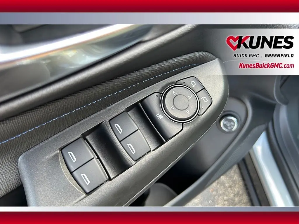 2026 Buick Envista ST photo 11