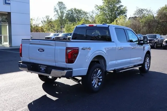 2025 Ford F-150 Lariat photo 3