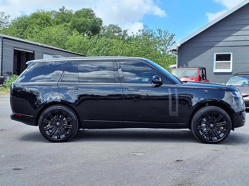 2025 Land Rover Range Rover SE - Photo 8