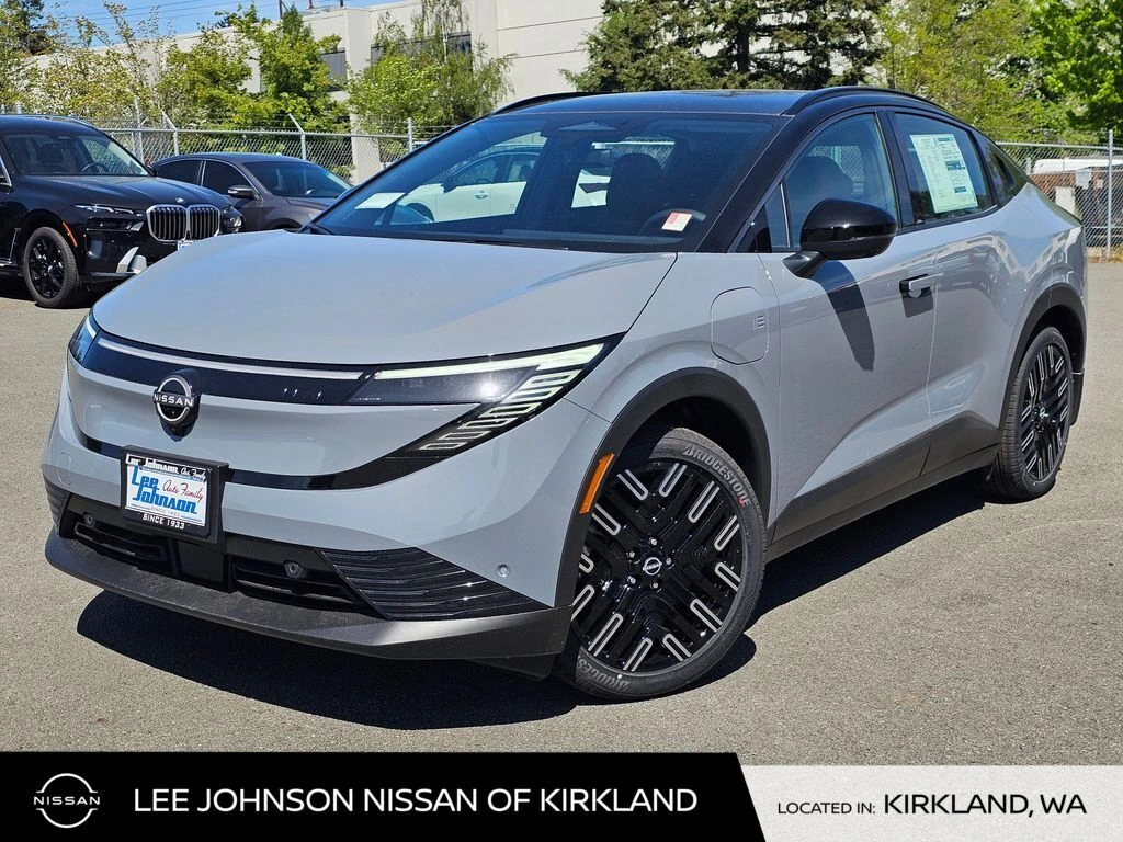 2026 Nissan Leaf Platinum+'s photo